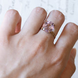Anello vintage da cocktail in oro 18K con ametista viola chiaro, anni ‘60