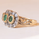 Anello vintage in stile antico in oro giallo 18K e argento con smeraldi (0.80ctw ca.) e diamanti (0.36ctw ca.), anni '60