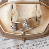 Orecchini antichi in oro bianco 18K con diamanti (0.20ctw ca.), anni ‘30/‘40