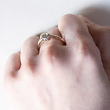 Solitario antico in oro 18K con diamante di taglio vecchia Europa (0.90ct ca.), anni ‘30/‘40