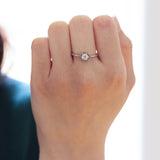 Solitaire en or blanc 18 carats avec diamant taille ancienne (0,45 ct environ), années 1940