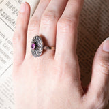 Anello a margherita vintage in stile antico in oro 18K e argento con rubino e diamanti