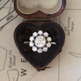 Anello a margherita vintage in oro bianco 18K con diamanti (1ctw ca.), anni ‘60