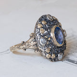 Anello antico in oro 18K e argento con zaffiro e diamanti, anni ‘20