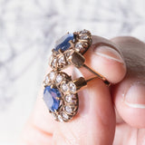 Orecchini vintage in oro 18K con zaffiri (3.80ctw ca.) e diamanti (2.60ctw ca.), anni ‘70
