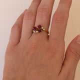 Vintage ring in 18K gold with rubies (1.30ctw approx.) And diamonds (0.10ctw approx.), 1970s