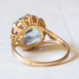Vintage cocktail ring in 18K gold with blue spinel, 60s / 70s