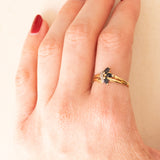 Anello vintage in oro giallo e bianco 18K con zaffiri, anni ‘60