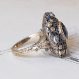 Anello antico in oro 18K e argento con zaffiro e diamanti, anni ‘20