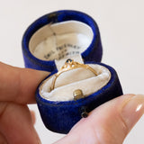Vintage ring in 18K gold with blue glass paste, 50s / 60s