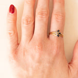 Anello vintage in oro giallo e bianco 18K con zaffiri, anni ‘60