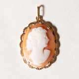 Ciondolo vintage in oro giallo 18K con cammeo su conchiglia e catenina in oro giallo 18K, anni ‘50/‘60