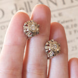 Orecchini antichi in oro bianco 18K con diamanti (0.20ctw ca.), anni ‘30/‘40