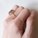 Anello vintage da cocktail in oro 18K con zaffiro viola, anni ‘60/‘70