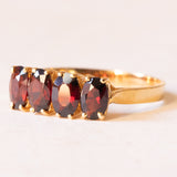 Anello vintage in oro giallo 18K con granati (2ctw ca.), anni ‘50/‘60