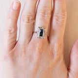 Anello Art Déco in oro giallo 18K e in oro bianco 18K con zaffiri e diamanti, anni ‘30