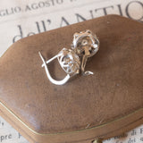 Orecchini antichi in oro bianco 18K con diamanti (0.20ctw ca.), anni ‘30/‘40