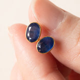 Orecchini vintage in oro 18K con zaffiri blu, anni ‘70