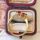 Vintage ring in 18K gold with rubies (1.30ctw approx.) And diamonds (0.10ctw approx.), 1970s