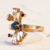 Anello vintage in oro 18K con pasta di vetro blu e paste di vetro rosse, anni ‘50