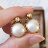 Orecchini vintage in oro 18K con perle mabé e diamanti (0.20ctw ca.), anni ‘60