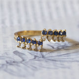 Vintage 18K gold ring with sapphires (0.50ctw approx.) And diamonds (0.20ctw approx.), 1970s