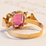 Anello vintage in oro 18K con pasta di vetro rosa, anni ‘60