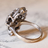 Anello vintage a forma di cestino di fiori in oro 18K, diamanti bianchi, diamanti fancy gialli e zaffiri, anni ‘60