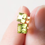 Orecchini vintage in oro 18K con peridoti, anni ‘70