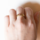 Anello a fascia in oro 9K con rubino, anni ‘50/‘60