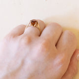 Anello solitario in oro 18K con quarzo citrino, anni '60