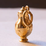 Ciondolo vintage a forma di caffettiera in oro 18K