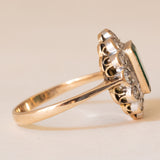 Bague marguerite en or 14 carats avec émeraude (environ 1,50 ct) et diamants (environ 0,80 ct), années 1940/1950