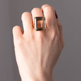 Anello vintage da cocktail in oro giallo 18K con quarzo fumé (20ct ca.), anni ‘50/‘60