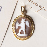 Ciondolo vintage in oro 18K con cammeo su conchiglia, anni ‘60