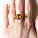 Anello vintage da cocktail in oro 18K con zaffiro arancione sintetico (7ct ca.), anni '60