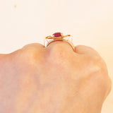Anello vintage in oro 18K con pasta di vetro rosa, anni ‘60