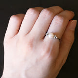 Anello vintage in oro bianco 14K con perla e diamanti (0.12ctw ca.), anni ‘60