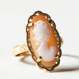 Anello vintage in oro 18K con cammeo su conchiglia, anni ‘50/‘60