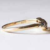 Anello vintage a “V” in oro 14K e zaffiri, anni ‘70