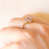 Anello vintage in stile vittoriano in oro giallo e bianco 9K con ametiste (0.60ctw ca.) e diamanti