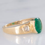 Anello a fascia vintage in oro giallo 9K con smeraldo (2.50ct ca.) e diamanti, anni ‘70/‘80