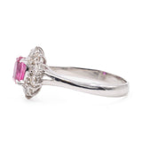 ANELLO A MARGHERITA IN PLATINO CON RUBINO (1.011 CT) E DIAMANTI (0.70 CTW)