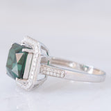 Anello a margherita vintage in oro bianco 18K con tormalina verde (2.80ct) e diamanti (0.40ctw), anni ‘2000