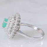 Vintage-Gänseblümchenring aus 14-karätigem Weißgold mit Smaragd (ca. 0.50 ct) und Diamanten (ca. 0.44 ctw), 80er/90er Jahre