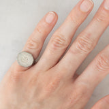 Anello medievale in argento con incisioni di una colomba, XI/XIV secolo d.C.