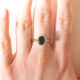 Vintage-Gänseblümchen-Ring aus 9-karätigem Gelb- und Weißgold mit Diopsid (ca. 1.40 ct) und Diamanten (ca. 0.20 ctw), Jahr 2006