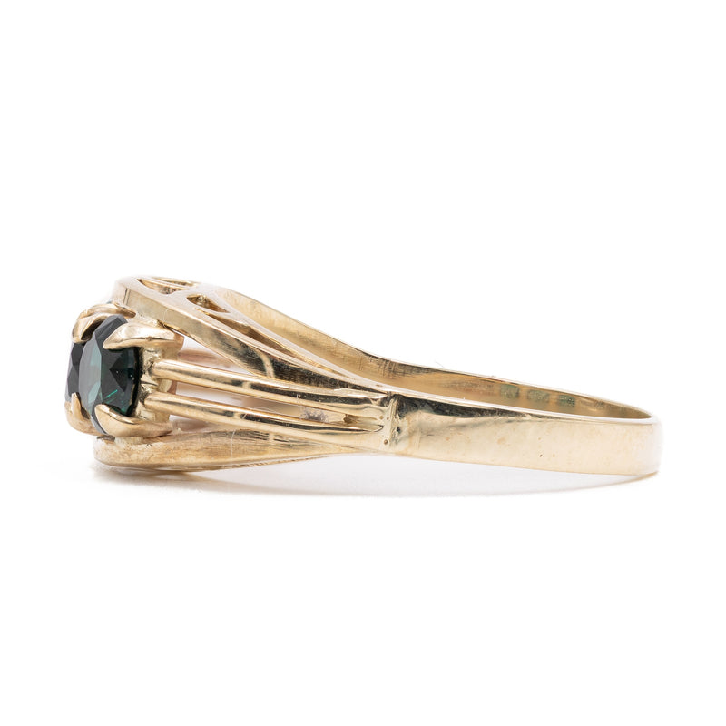 Anello trilogy vintage in oro giallo 8k con spinelli sintetici verdi