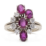 Anillo vintage de oro blanco de 18 k con rubíes y diamantes (0,50 cts), década de 70