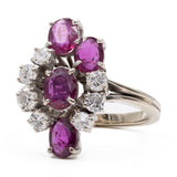Anillo vintage de oro blanco de 18 k con rubíes y diamantes (0,50 cts), década de 70